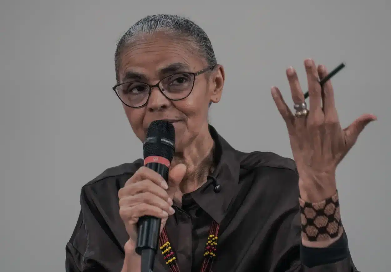 Marina Silva é internada em Brasília após sofrer fratura ao mover plantas em casa durante férias